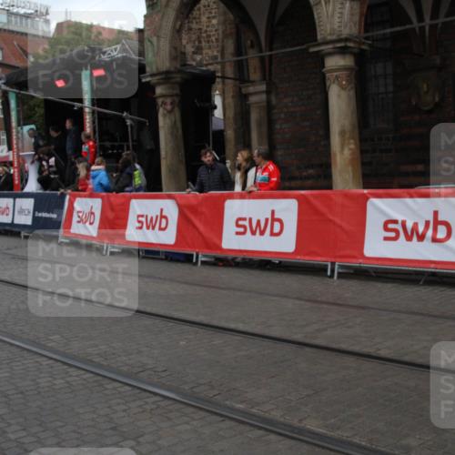 05.10.2025 - 20. swb-Marathon Bremen Yannick Fuchs http://msf.ph/oto/9318662 05.10.2025 11:27:05 Ziel  meine-sportfotos.de