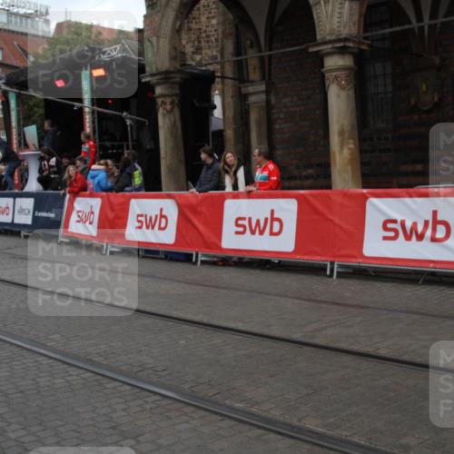 05.10.2025 - 20. swb-Marathon Bremen Yannick Fuchs http://msf.ph/oto/9318666 05.10.2025 11:27:07 Ziel  meine-sportfotos.de