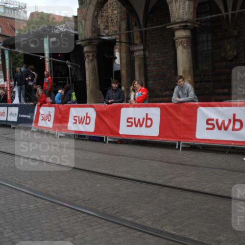 05.10.2025 - 20. swb-Marathon Bremen Yannick Fuchs http://msf.ph/oto/9318693 05.10.2025 11:27:25 Ziel  meine-sportfotos.de