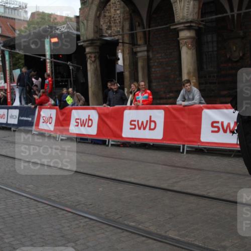 05.10.2025 - 20. swb-Marathon Bremen Yannick Fuchs http://msf.ph/oto/9318702 05.10.2025 11:27:30 Ziel  meine-sportfotos.de