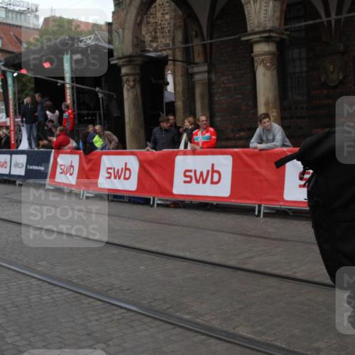 05.10.2025 - 20. swb-Marathon Bremen Yannick Fuchs http://msf.ph/oto/9318704 05.10.2025 11:27:32 Ziel  meine-sportfotos.de
