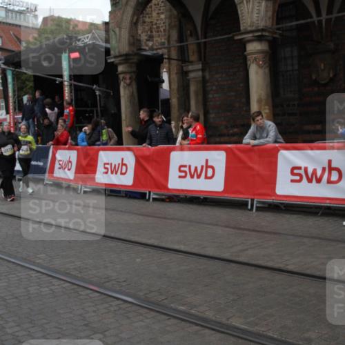 05.10.2025 - 20. swb-Marathon Bremen Yannick Fuchs http://msf.ph/oto/9318712 05.10.2025 11:27:36 Ziel 10935 meine-sportfotos.de