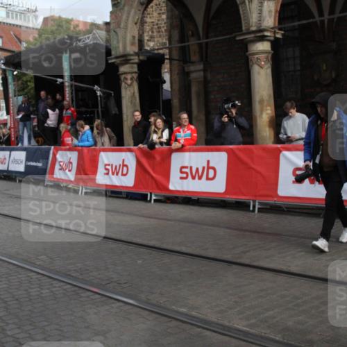 05.10.2025 - 20. swb-Marathon Bremen Yannick Fuchs http://msf.ph/oto/9318735 05.10.2025 11:28:38 Ziel  meine-sportfotos.de
