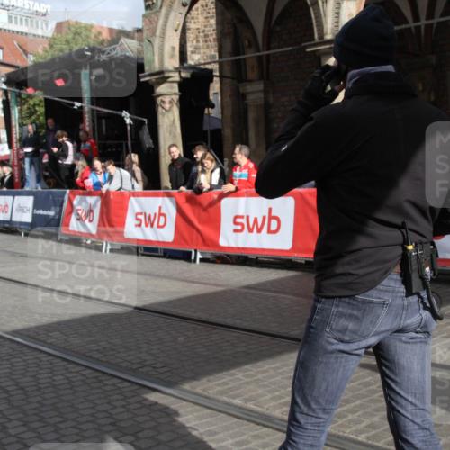 05.10.2025 - 20. swb-Marathon Bremen Yannick Fuchs http://msf.ph/oto/9318759 05.10.2025 11:28:51 Ziel  meine-sportfotos.de