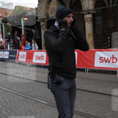 05.10.2025 - 20. swb-Marathon Bremen Yannick Fuchs http://msf.ph/oto/9318778 05.10.2025 11:29:01 Ziel 11313, 11314 meine-sportfotos.de