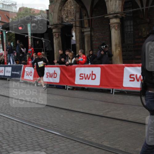 05.10.2025 - 20. swb-Marathon Bremen Yannick Fuchs http://msf.ph/oto/9318806 05.10.2025 11:29:11 Ziel 7174 meine-sportfotos.de