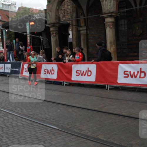 05.10.2025 - 20. swb-Marathon Bremen Yannick Fuchs http://msf.ph/oto/9318820 05.10.2025 11:29:16 Ziel 9559 meine-sportfotos.de