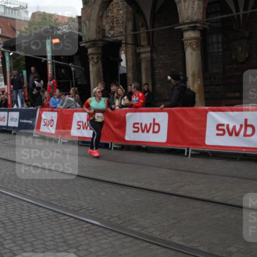 05.10.2025 - 20. swb-Marathon Bremen Yannick Fuchs http://msf.ph/oto/9318823 05.10.2025 11:29:17 Ziel 9559 meine-sportfotos.de