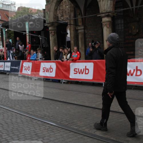 05.10.2025 - 20. swb-Marathon Bremen Yannick Fuchs http://msf.ph/oto/9318849 05.10.2025 11:29:28 Ziel 10482 meine-sportfotos.de
