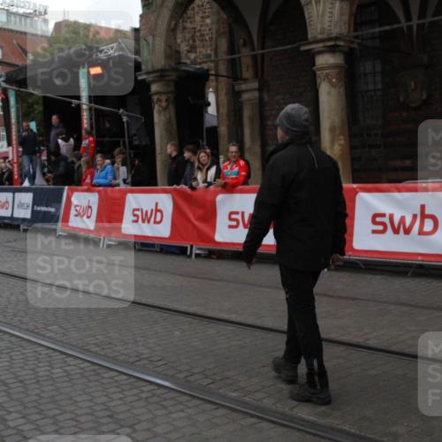 05.10.2025 - 20. swb-Marathon Bremen Yannick Fuchs http://msf.ph/oto/9318850 05.10.2025 11:29:29 Ziel  meine-sportfotos.de
