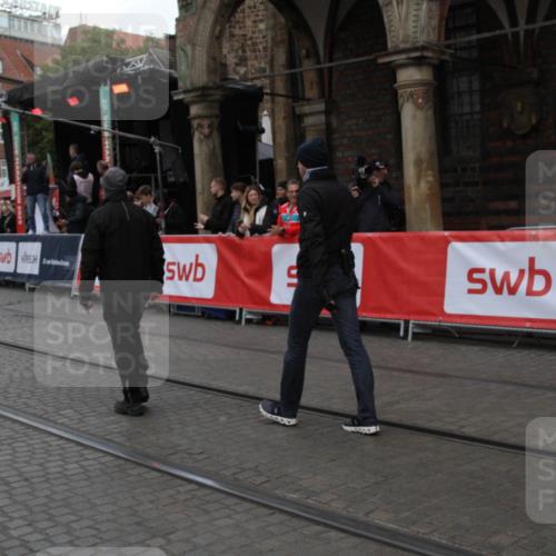 05.10.2025 - 20. swb-Marathon Bremen Yannick Fuchs http://msf.ph/oto/9318856 05.10.2025 11:29:31 Ziel 10401 meine-sportfotos.de