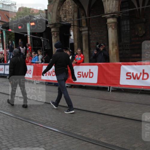 05.10.2025 - 20. swb-Marathon Bremen Yannick Fuchs http://msf.ph/oto/9318858 05.10.2025 11:29:31 Ziel 10401 meine-sportfotos.de