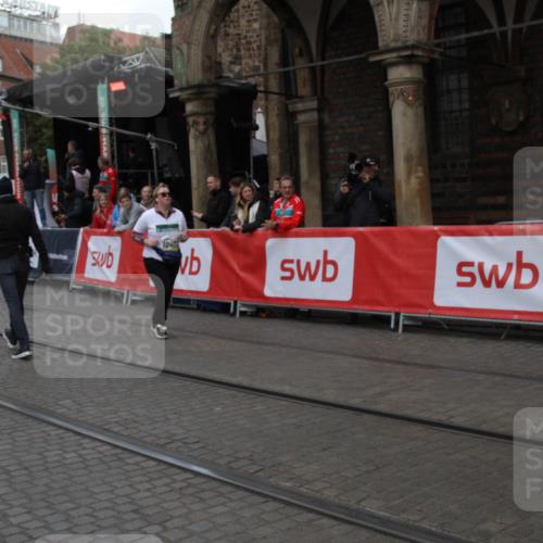 05.10.2025 - 20. swb-Marathon Bremen Yannick Fuchs http://msf.ph/oto/9318865 05.10.2025 11:29:34 Ziel 10401 meine-sportfotos.de