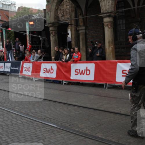 05.10.2025 - 20. swb-Marathon Bremen Yannick Fuchs http://msf.ph/oto/9318871 05.10.2025 11:29:36 Ziel 10401 meine-sportfotos.de