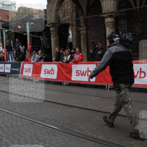 05.10.2025 - 20. swb-Marathon Bremen Yannick Fuchs http://msf.ph/oto/9318872 05.10.2025 11:29:36 Ziel 10401 meine-sportfotos.de