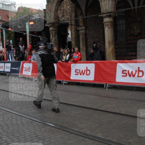 05.10.2025 - 20. swb-Marathon Bremen Yannick Fuchs http://msf.ph/oto/9318876 05.10.2025 11:29:38 Ziel  meine-sportfotos.de