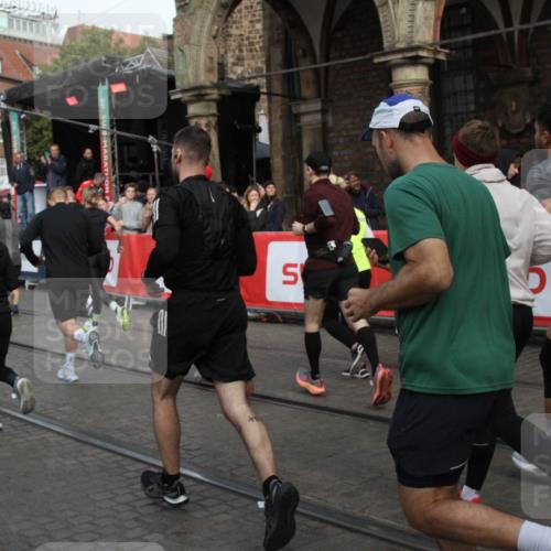 05.10.2025 - 20. swb-Marathon Bremen Yannick Fuchs http://msf.ph/oto/9318888 05.10.2025 11:32:28 Ziel  meine-sportfotos.de