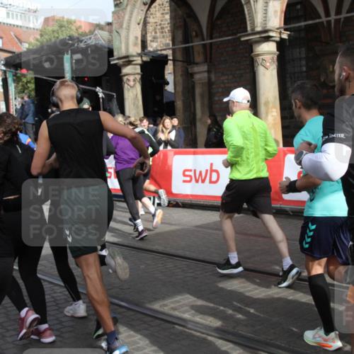 05.10.2025 - 20. swb-Marathon Bremen Yannick Fuchs http://msf.ph/oto/9318925 05.10.2025 11:32:49 Ziel  meine-sportfotos.de