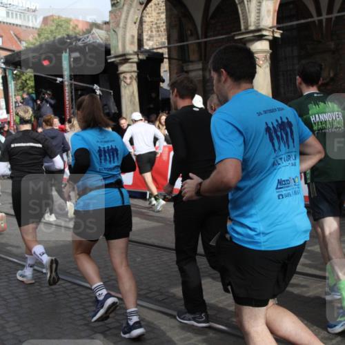05.10.2025 - 20. swb-Marathon Bremen Yannick Fuchs http://msf.ph/oto/9318937 05.10.2025 11:32:56 Ziel  meine-sportfotos.de