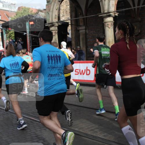 05.10.2025 - 20. swb-Marathon Bremen Yannick Fuchs http://msf.ph/oto/9318938 05.10.2025 11:32:56 Ziel  meine-sportfotos.de