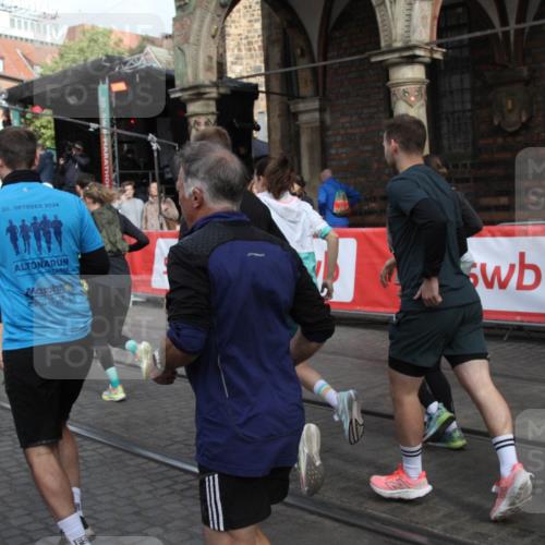05.10.2025 - 20. swb-Marathon Bremen Yannick Fuchs http://msf.ph/oto/9318941 05.10.2025 11:32:58 Ziel  meine-sportfotos.de