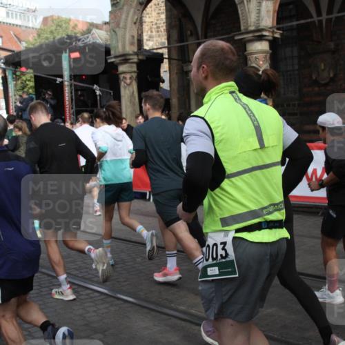 05.10.2025 - 20. swb-Marathon Bremen Yannick Fuchs http://msf.ph/oto/9318942 05.10.2025 11:32:58 Ziel  meine-sportfotos.de