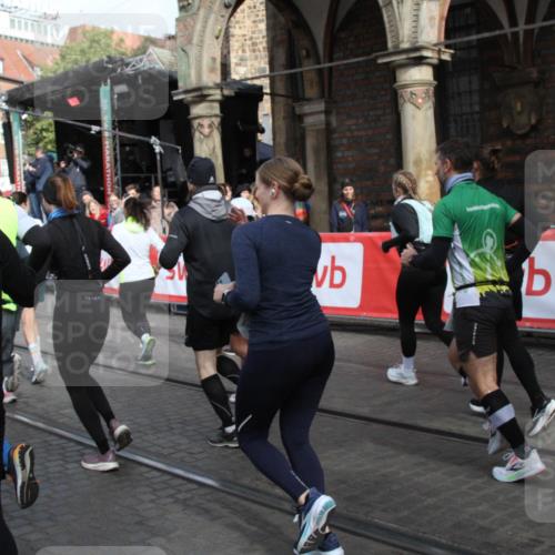 05.10.2025 - 20. swb-Marathon Bremen Yannick Fuchs http://msf.ph/oto/9318944 05.10.2025 11:32:59 Ziel  meine-sportfotos.de