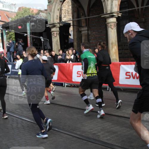 05.10.2025 - 20. swb-Marathon Bremen Yannick Fuchs http://msf.ph/oto/9318945 05.10.2025 11:32:59 Ziel  meine-sportfotos.de