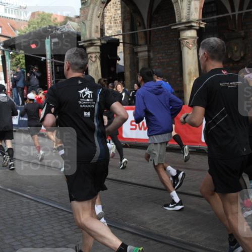 05.10.2025 - 20. swb-Marathon Bremen Yannick Fuchs http://msf.ph/oto/9318947 05.10.2025 11:33:00 Ziel  meine-sportfotos.de