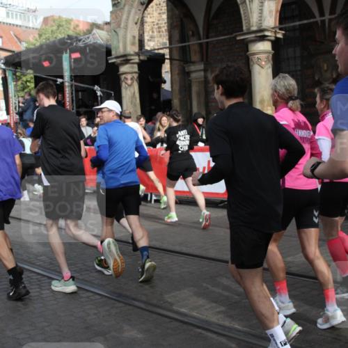 05.10.2025 - 20. swb-Marathon Bremen Yannick Fuchs http://msf.ph/oto/9318952 05.10.2025 11:33:02 Ziel  meine-sportfotos.de