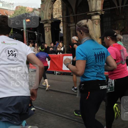 05.10.2025 - 20. swb-Marathon Bremen Yannick Fuchs http://msf.ph/oto/9318960 05.10.2025 11:33:05 Ziel  meine-sportfotos.de