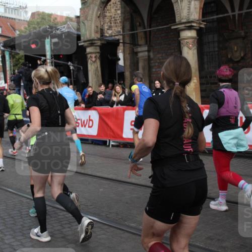 05.10.2025 - 20. swb-Marathon Bremen Yannick Fuchs http://msf.ph/oto/9318983 05.10.2025 11:33:14 Ziel  meine-sportfotos.de