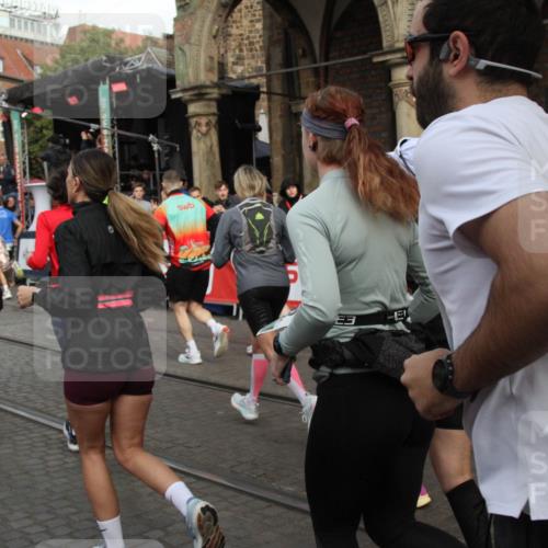 05.10.2025 - 20. swb-Marathon Bremen Yannick Fuchs http://msf.ph/oto/9318989 05.10.2025 11:33:17 Ziel  meine-sportfotos.de