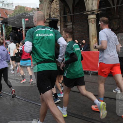 05.10.2025 - 20. swb-Marathon Bremen Yannick Fuchs http://msf.ph/oto/9318994 05.10.2025 11:33:19 Ziel  meine-sportfotos.de