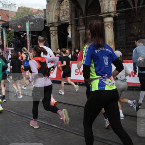 05.10.2025 - 20. swb-Marathon Bremen Yannick Fuchs http://msf.ph/oto/9318997 05.10.2025 11:33:20 Ziel  meine-sportfotos.de