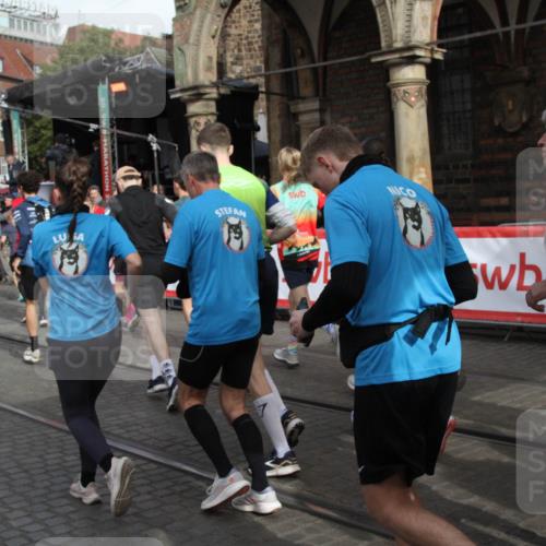 05.10.2025 - 20. swb-Marathon Bremen Yannick Fuchs http://msf.ph/oto/9319005 05.10.2025 11:33:23 Ziel  meine-sportfotos.de