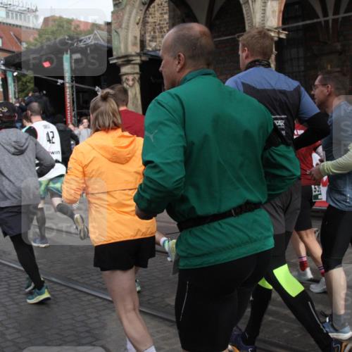 05.10.2025 - 20. swb-Marathon Bremen Yannick Fuchs http://msf.ph/oto/9319015 05.10.2025 11:33:27 Ziel  meine-sportfotos.de