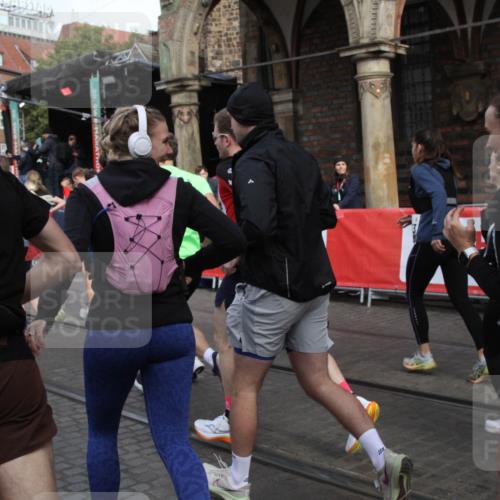 05.10.2025 - 20. swb-Marathon Bremen Yannick Fuchs http://msf.ph/oto/9319019 05.10.2025 11:33:29 Ziel  meine-sportfotos.de