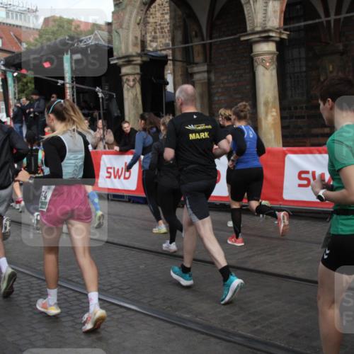05.10.2025 - 20. swb-Marathon Bremen Yannick Fuchs http://msf.ph/oto/9319022 05.10.2025 11:33:30 Ziel  meine-sportfotos.de