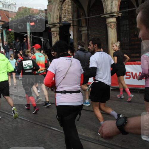05.10.2025 - 20. swb-Marathon Bremen Yannick Fuchs http://msf.ph/oto/9319034 05.10.2025 11:33:35 Ziel  meine-sportfotos.de