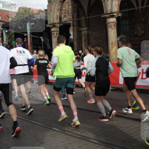 05.10.2025 - 20. swb-Marathon Bremen Yannick Fuchs http://msf.ph/oto/9319039 05.10.2025 11:33:37 Ziel  meine-sportfotos.de
