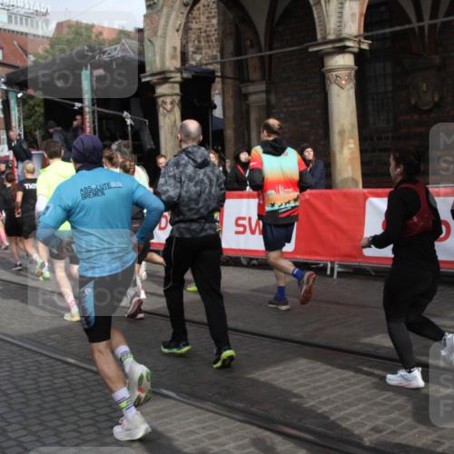 05.10.2025 - 20. swb-Marathon Bremen Yannick Fuchs http://msf.ph/oto/9319041 05.10.2025 11:33:38 Ziel  meine-sportfotos.de