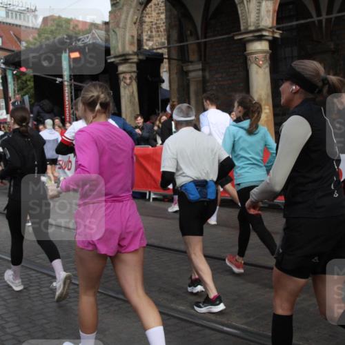 05.10.2025 - 20. swb-Marathon Bremen Yannick Fuchs http://msf.ph/oto/9319052 05.10.2025 11:33:43 Ziel  meine-sportfotos.de