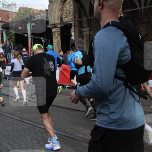 05.10.2025 - 20. swb-Marathon Bremen Yannick Fuchs http://msf.ph/oto/9319059 05.10.2025 11:33:46 Ziel  meine-sportfotos.de