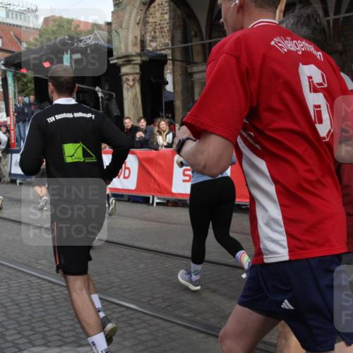 05.10.2025 - 20. swb-Marathon Bremen Yannick Fuchs http://msf.ph/oto/9319069 05.10.2025 11:33:49 Ziel  meine-sportfotos.de