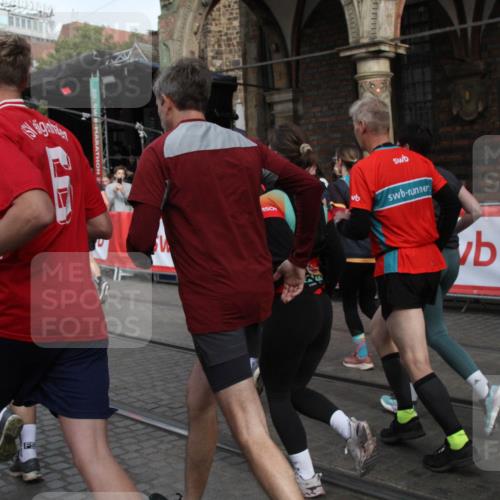 05.10.2025 - 20. swb-Marathon Bremen Yannick Fuchs http://msf.ph/oto/9319070 05.10.2025 11:33:49 Ziel  meine-sportfotos.de