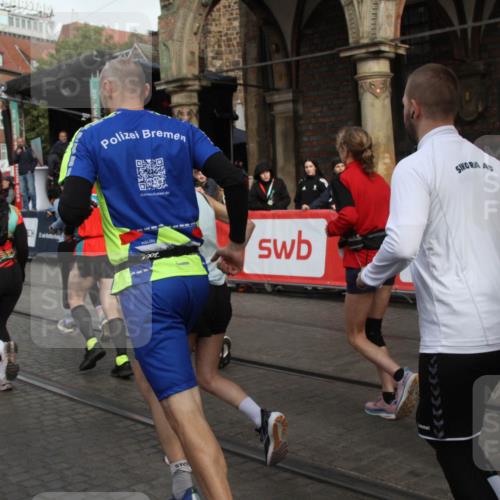 05.10.2025 - 20. swb-Marathon Bremen Yannick Fuchs http://msf.ph/oto/9319072 05.10.2025 11:33:50 Ziel  meine-sportfotos.de