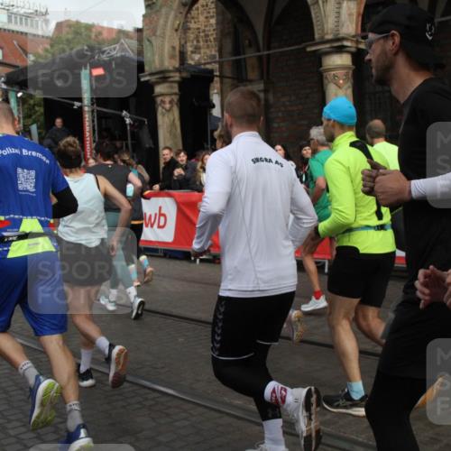 05.10.2025 - 20. swb-Marathon Bremen Yannick Fuchs http://msf.ph/oto/9319073 05.10.2025 11:33:51 Ziel  meine-sportfotos.de