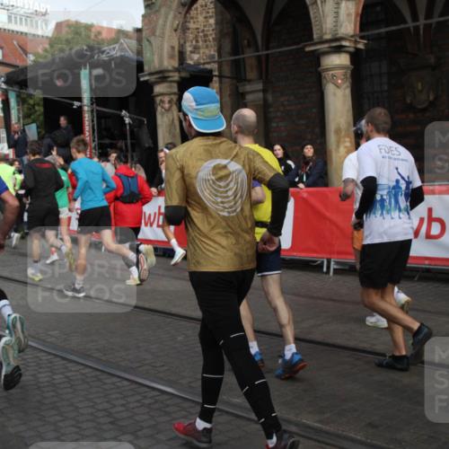 05.10.2025 - 20. swb-Marathon Bremen Yannick Fuchs http://msf.ph/oto/9319078 05.10.2025 11:33:53 Ziel  meine-sportfotos.de