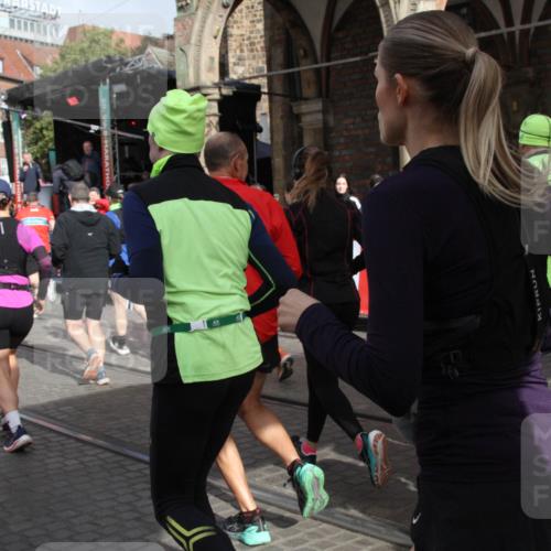 05.10.2025 - 20. swb-Marathon Bremen Yannick Fuchs http://msf.ph/oto/9319096 05.10.2025 11:34:02 Ziel  meine-sportfotos.de